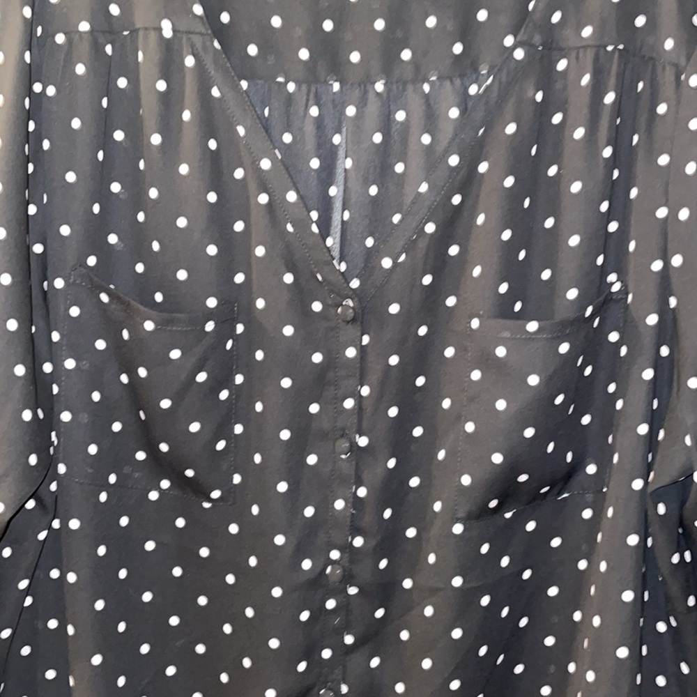 Torrid polka dot blouse size 3 - Picture 3 of 4